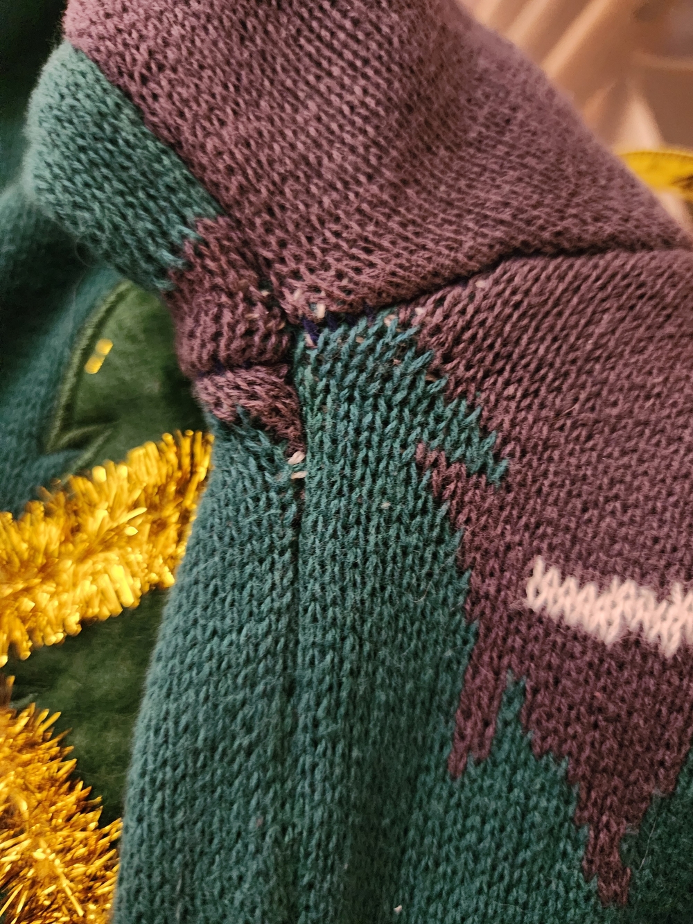 32 Degrees Women's Green Holiday Llama Sweater Medium - Picture 15 of 16